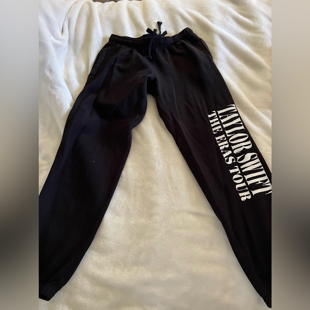 Taylor Swift Eras Tour black sweatpants